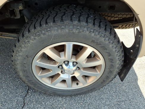 Used 2014 Ford F150 King Ranch w/ King Ranch Luxury Package image 9