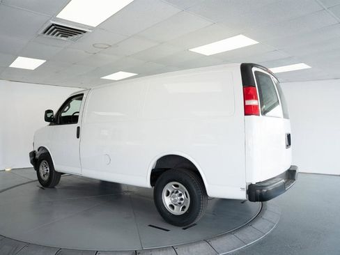 Used 2019 Chevrolet Express 2500 w/ Driver Convenience Package RWD image 6
