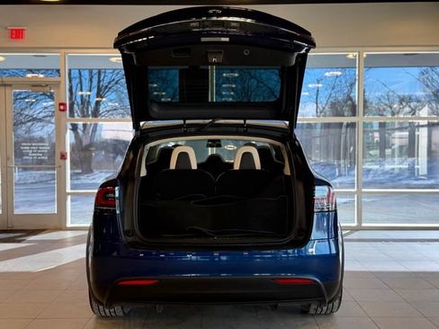 Used 2017 Tesla Model X 75D image 37