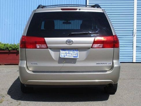 Used 2005 Toyota Sienna LE w/ LE Pkg 1 FWD image 7
