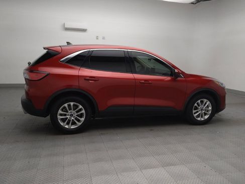 Used 2020 Ford Escape SE image 10