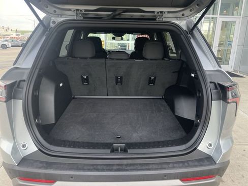 Used 2025 Chevrolet Equinox LT FWD image 33