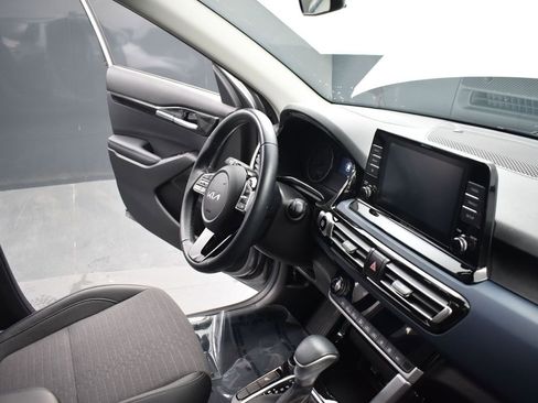 Used 2023 Kia Seltos S image 18