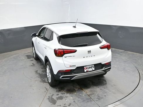 Used 2025 Buick Encore GX Preferred AWD/4WD image 40