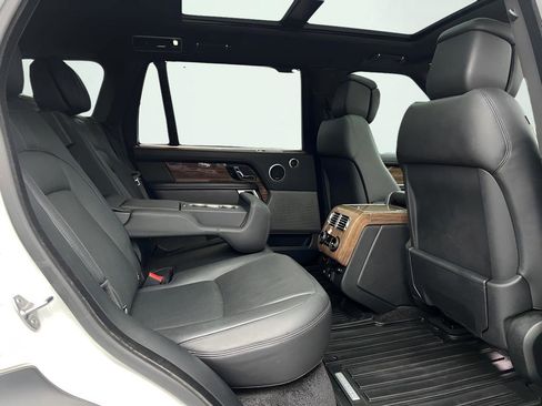 Used 2019 Land Rover Range Rover Long Wheelbase Supercharged image 32
