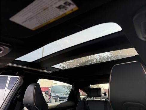 Used 2023 Toyota Crown Limited image 27