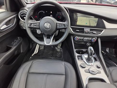 Used 2024 Alfa Romeo Giulia Ti w/ Active Assist Plus Package RWD image 9