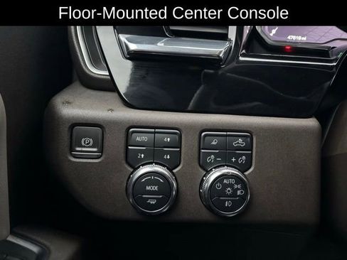 Certified 2024 GMC Sierra 3500 SLT w/ SLT Premium Package image 17