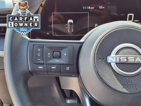 Used 2025 Nissan Kicks SV AWD/4WD image 5