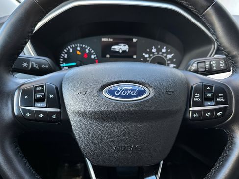 Certified 2022 Ford Escape SE w/ SE Sport Appearance Package image 22