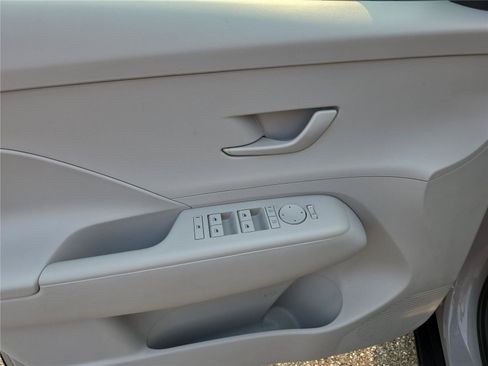 Used 2026 Hyundai Kona SEL Sport FWD image 17