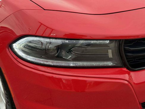 Used 2022 Dodge Charger SXT RWD image 11