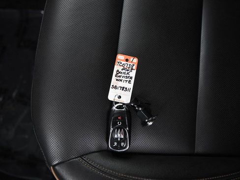 Used 2025 Buick Envista Avenir image 25