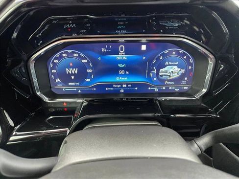 Used 2022 Chevrolet Silverado 1500 LT image 10