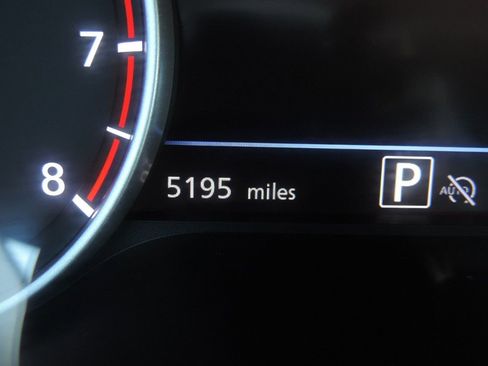 Used 2025 Nissan Sentra SR w/ Midnight Edition image 28