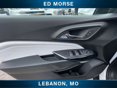 Certified 2025 Chevrolet Trax LT w/ LT Convenience Package FWD image 21