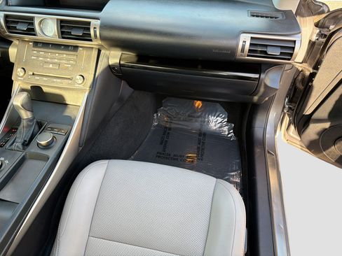 Used 2015 Lexus IS 250 image 16
