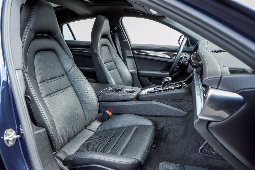Used 2022 Porsche Panamera 4S AWD/4WD image 31