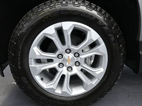 New 2026 Chevrolet Silverado 1500 LTZ w/ LTZ Premium Package AWD/4WD image 17