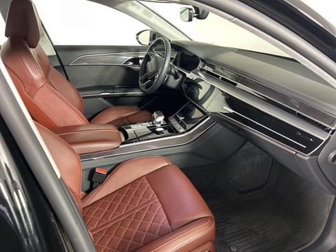 Used 2023 Audi S8 w/ S8 Comfort Plus Package AWD/4WD image 10