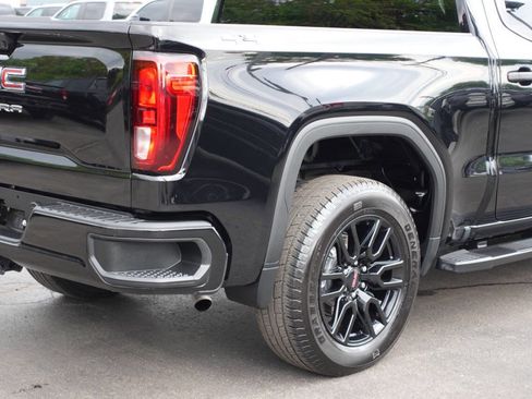 Used 2023 GMC Sierra 1500 Pro w/ Graphite Edition AWD/4WD image 11