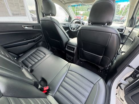 Used 2015 Ford Edge SEL w/ Equipment Group 201A FWD image 16