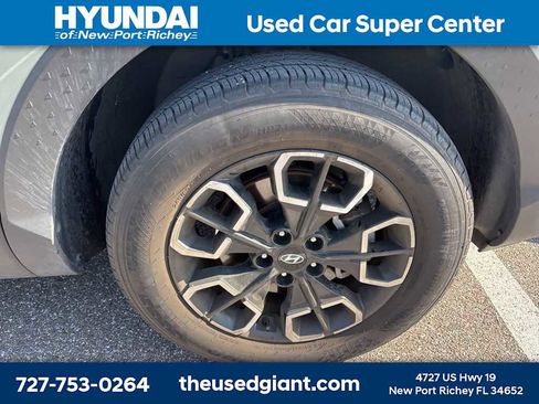 Used 2023 Hyundai Santa Cruz SEL Premium AWD/4WD image 7