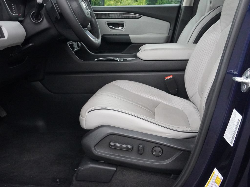 Used 2023 Honda Pilot Elite image 32