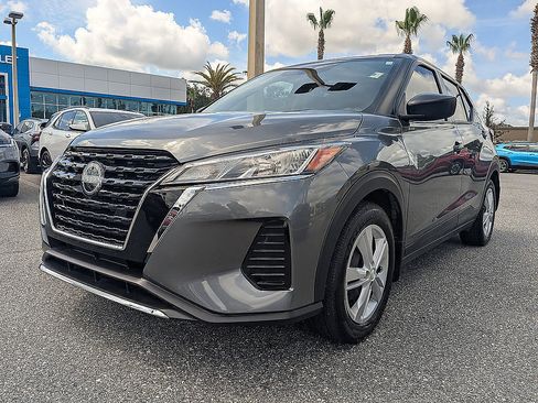 Used 2023 Nissan Kicks S FWD image 8