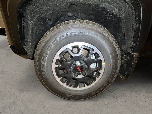 New 2026 Toyota Tacoma TRD Off-Road AWD/4WD image 14