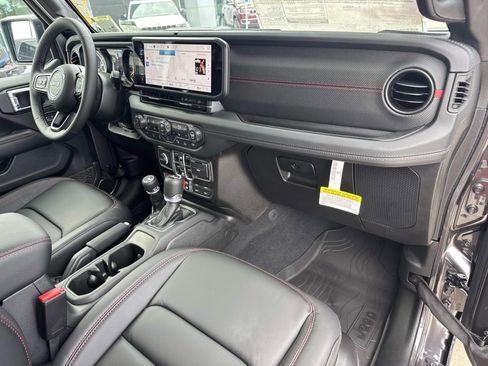 New 2026 Jeep Wrangler Unlimited Rubicon image 10