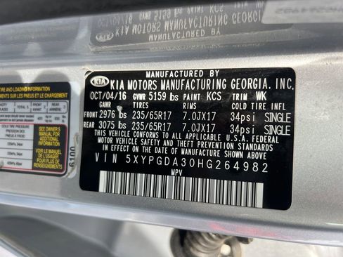 Used 2017 Kia Sorento LX image 25