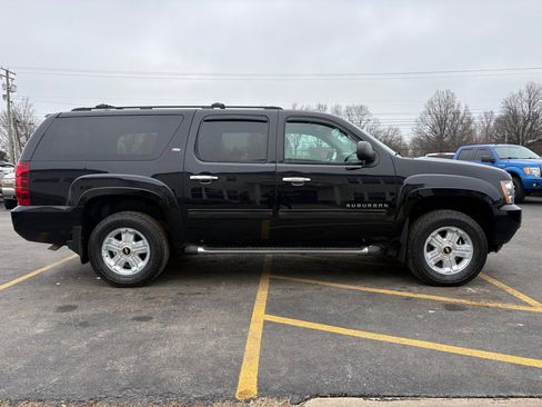 Used 2014 Chevrolet Suburban LT image 5