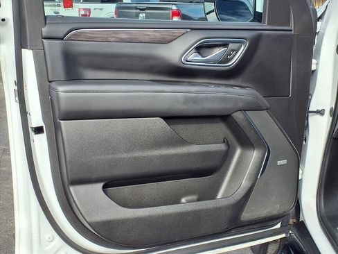 Used 2023 Chevrolet Suburban LT image 31