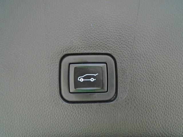 Used 2020 Chevrolet Traverse LT w/ Driver Confidence II Package AWD/4WD image 30