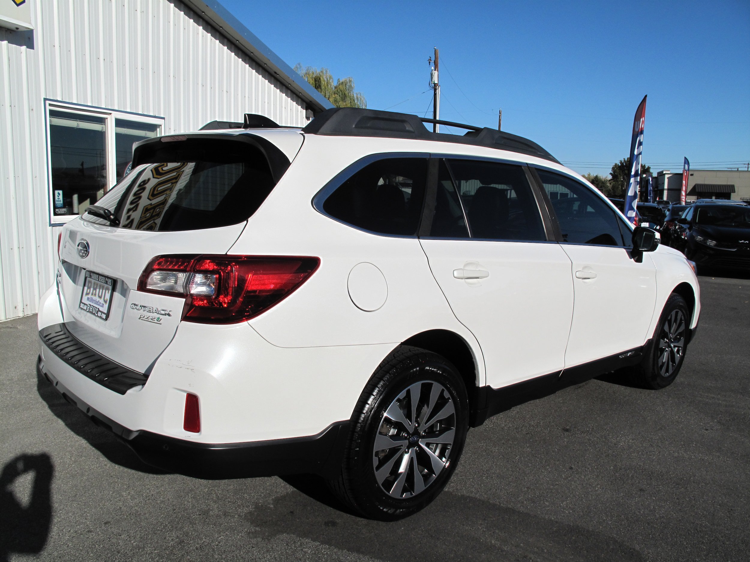 Used 2017 Subaru Outback 2.5i Limited AWD/4WD image 6
