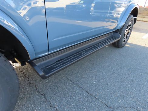 New 2025 Ford Bronco Outer Banks image 7