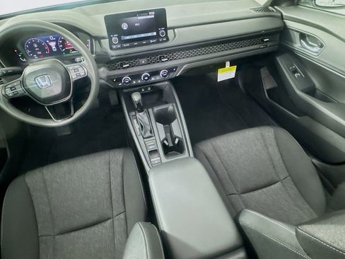 Used 2025 Honda Accord SE image 29