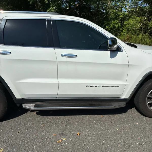 Used 2016 Jeep Grand Cherokee Limited AWD/4WD image 14