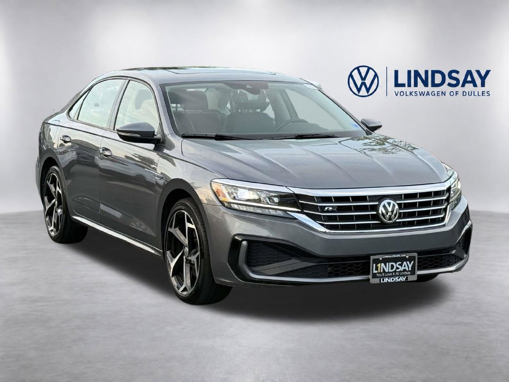Used 2020 Volkswagen Passat 2.0T R-Line FWD image 1