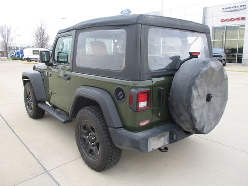 Used 2021 Jeep Wrangler Sport image 4