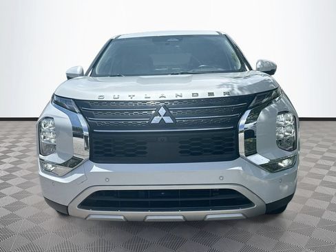 Used 2022 Mitsubishi Outlander SE FWD image 2