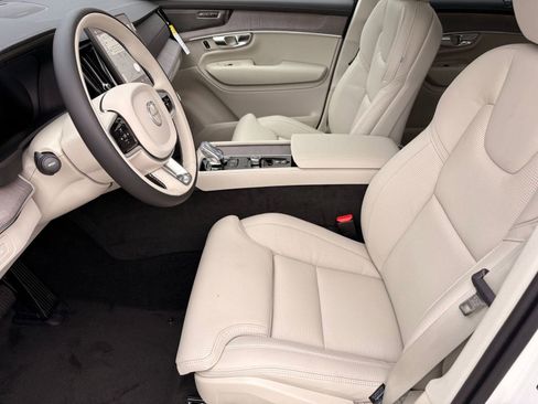 New 2026 Volvo XC90 T8 Ultra image 5