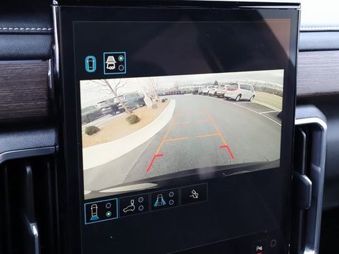 Used 2026 GMC Acadia Denali image 32