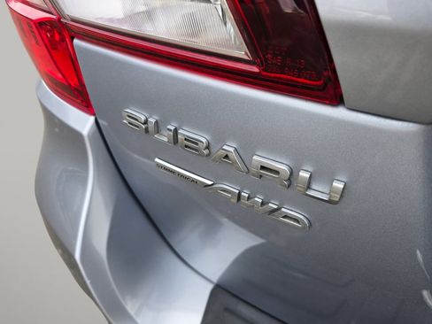 Used 2015 Subaru Outback 3.6R Limited image 25