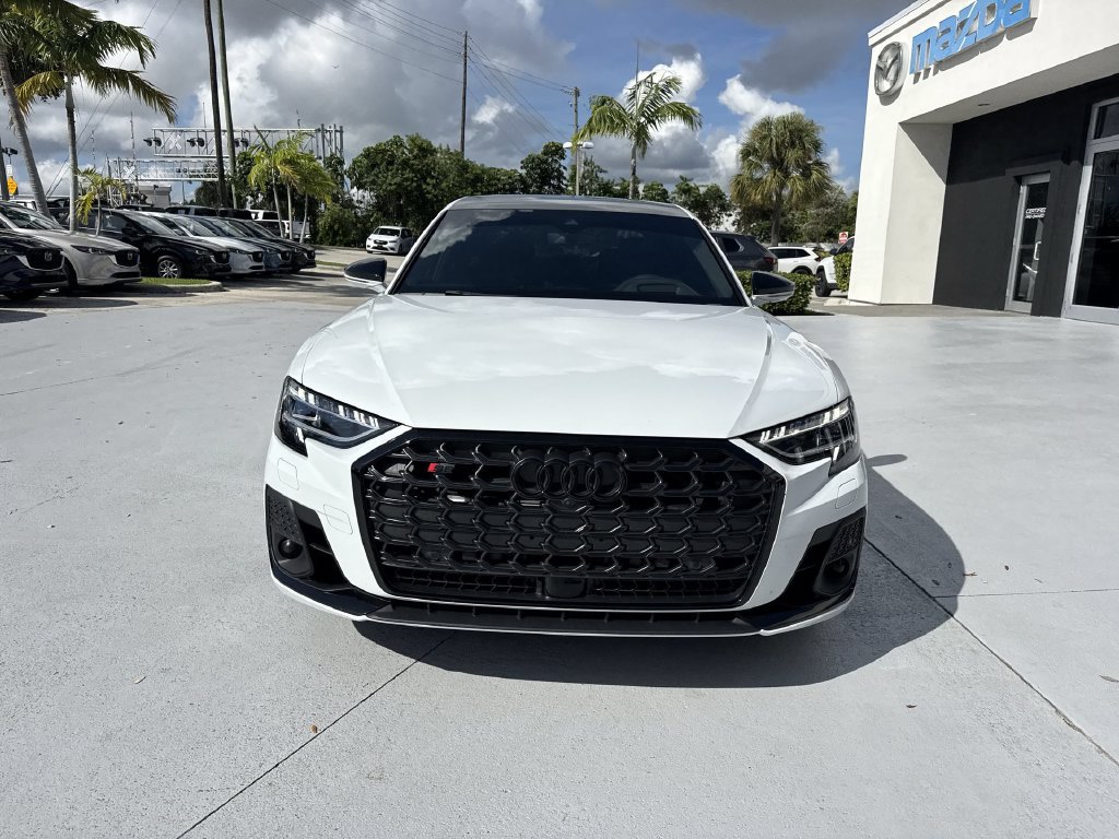 Used 2025 Audi S8 w/ Executive Package AWD/4WD image 8