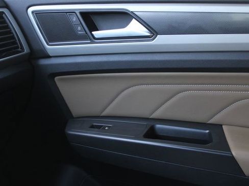 Used 2023 Volkswagen Atlas Cross Sport SEL R-Line image 22