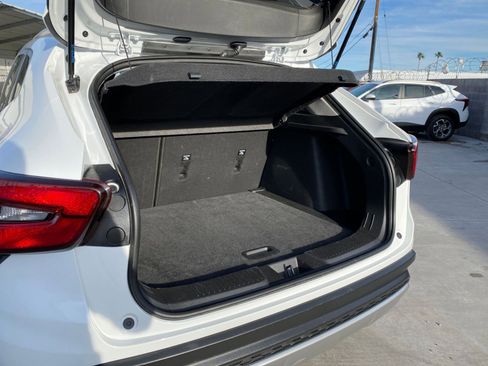 Used 2025 Chevrolet Trax LT image 30