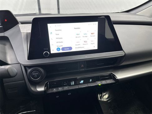 Used 2024 Toyota Prius LE image 27