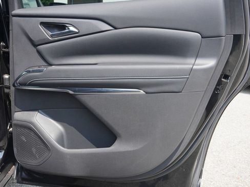Used 2025 Chevrolet Traverse LT AWD/4WD image 28